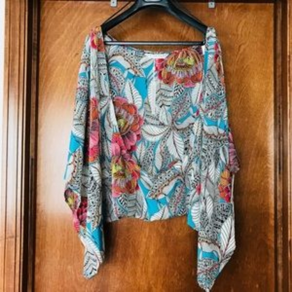 Trina Turk Shawl XS/S
